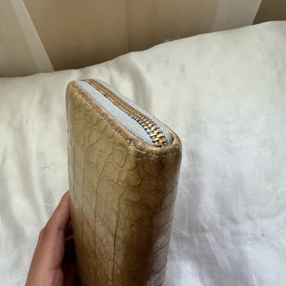 Miu Miu Khaki Beige Crocodile Embossed Long Zip Wallet (relist) - Picture 8 of 16